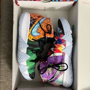 NWT Nike Kyrie LTD Edition Men’s 9 Women’s 10.5 Nike Kybrid S2Pineapple High Top